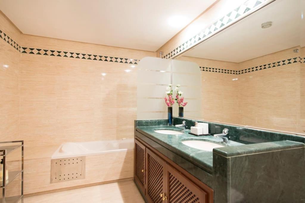 Luxury Apartment With Sea Views, Golf, Gym, Spa, 7 Pools Ojén エクステリア 写真
